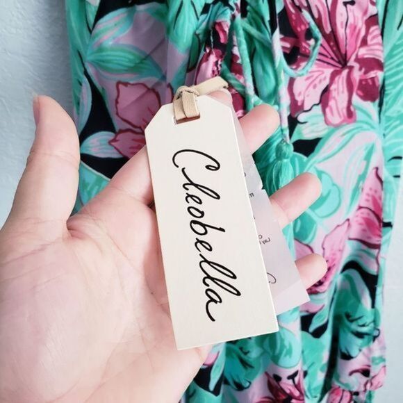 Dress - Picture 7 of 10